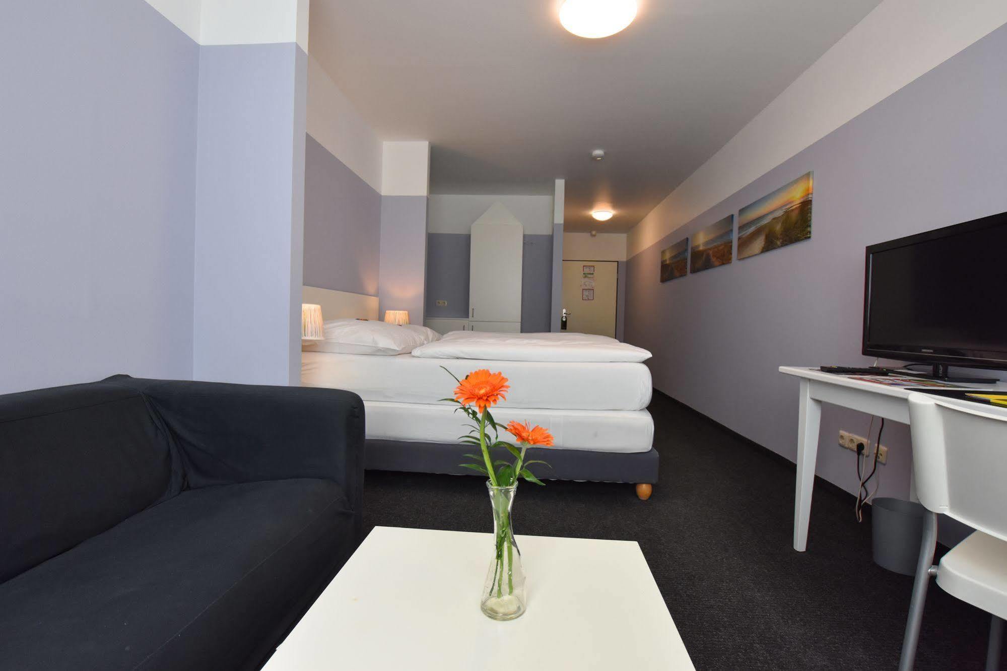 Hotel U. + Apartments Мильгейм-на-Руре Экстерьер фото