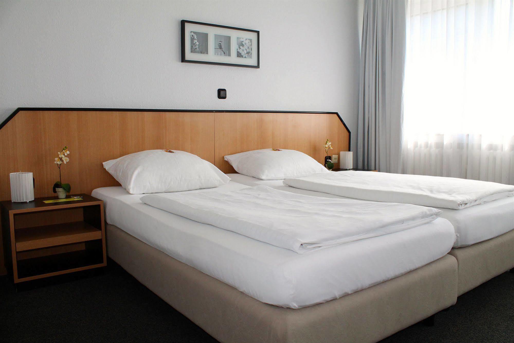 Hotel U. + Apartments Мильгейм-на-Руре Экстерьер фото